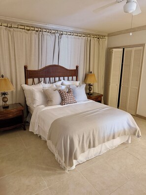 2 bedrooms, in-room safe, desk, iron/ironing board