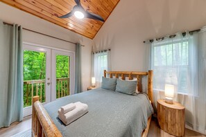 3 habitaciones, escritorio, tabla de planchar con plancha y wifi gratis