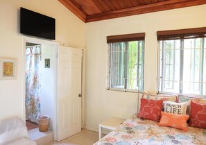 Deluxe Studio Suite, 1 King Bed, Non Smoking | Bathroom | Towels, toilet paper - The Palms Hideaway (Nassau)