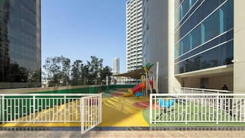 Children’s play area – outdoor