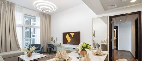 Standard Apartment, City View | Living room