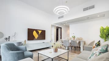 Standard-Apartment, Stadtblick | Wohnzimmer