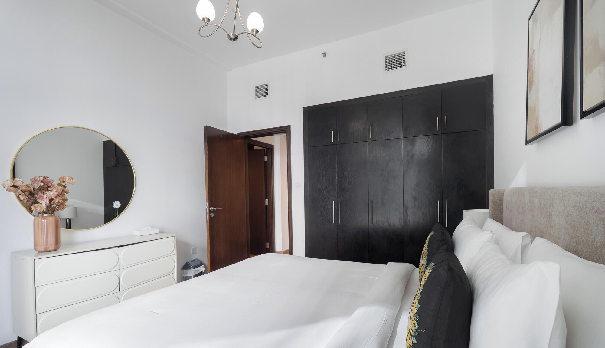 Standard-huoneisto, kaupunkinäköala | 2 makuuhuonetta, kannettavalle tietokoneelle sopiva työtila