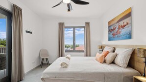 Room - Bonaire Beach Apartments 6 with a refreshing shared pool and ocean view (Kralendijk)