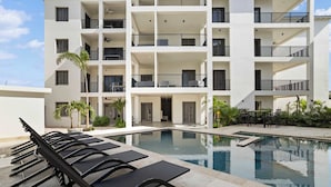 Unclassified image, 4 of 35, button - Bonaire Beach Apartments 12 with a mature palm garden and a lovely shared pool (Kralendijk)