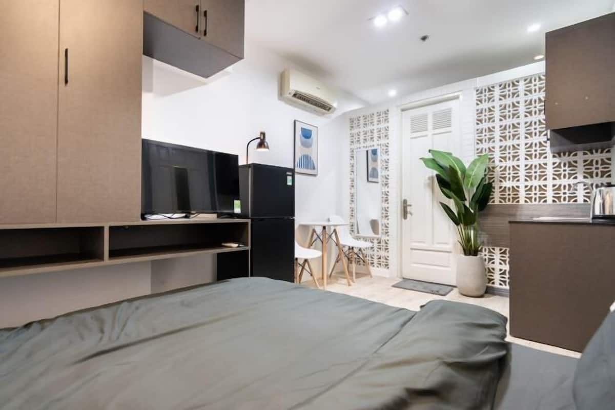 1 bedroom, desk, laptop workspace, free WiFi