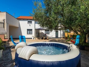 House | Pool - Adorable Home With Private Garden and Bubble Bath (Marcana)