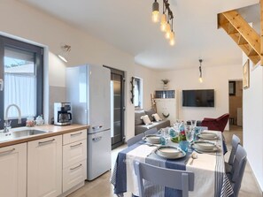 House | Private kitchen - Adorable Home With Private Garden and Bubble Bath (Marcana)