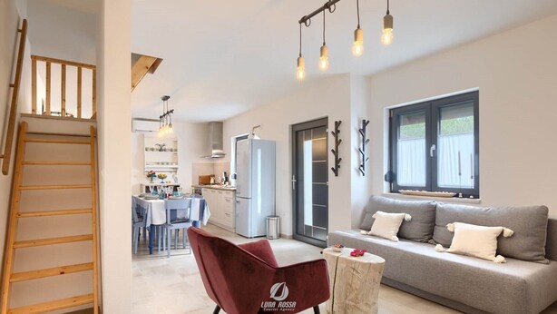 Sınıflandırılmamış resim, 38 üzerinden 1, düğme