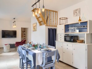 House | Private kitchen - Adorable Home With Private Garden and Bubble Bath (Marcana)
