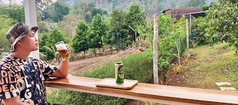 GJ TOUR and HOME STAY