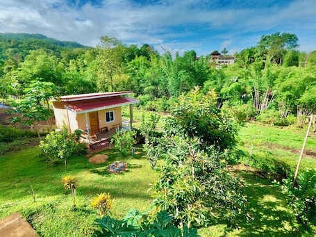Standard Double or Twin Room, Balcony, Mountain View | Desk, free WiFi