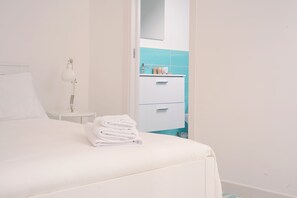 Quadruple Room | Free WiFi - B&B Vesuvius Central (Torre del Greco)