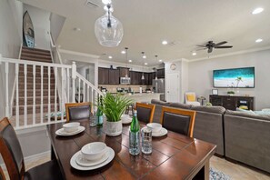 Interior - Steps to Free Resort! Heated Pool & 9MI Disney (Kissimmee)