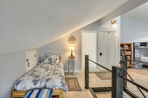 ํ์ฐ์ค (2 Bedrooms) | ๋ด๋ถ