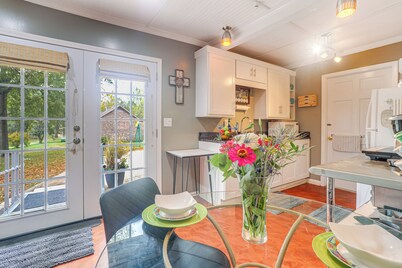 7 Mi to Elvis Presley Birthplace: Studio Retreat!