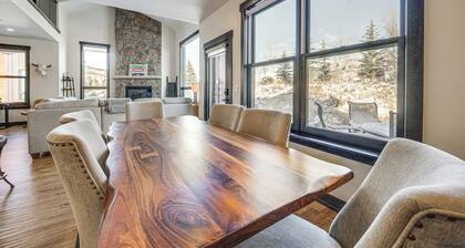 8 Mi to Keystone Resort: Mtn-view Townhome