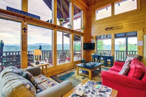 House (4 Bedrooms) | Front of property - Heavenly Vista at Crown Point: Near Pigeon Forge! (Sevierville)