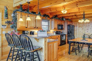 Interior - Heavenly Vista at Crown Point: Near Pigeon Forge! (Sevierville)