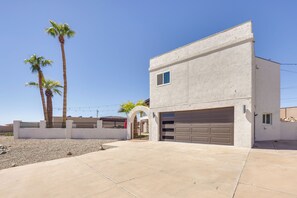 House (3 Bedrooms) | Interior - 2 Mi to Lake Havasu & Dtwn: Home w/ Game Room! (Lake Havasu City)