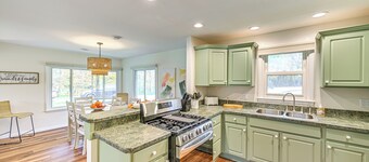 Home on Legacy Hills Golf Course w/ Patio!
