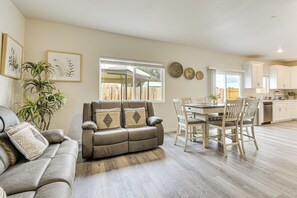 House (4 Bedrooms) | Interior - Chowchilla Home w/ Private Patio! (Chowchilla)