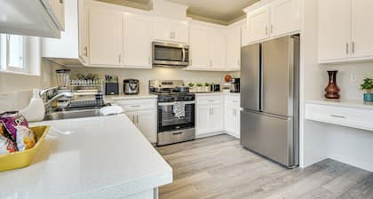 Chowchilla Home w/ Private Patio!