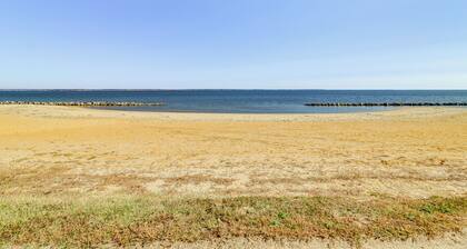 Walk to Potomac River: Colonial Virginia Retreat