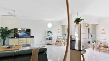 Tv, videospil, bøger, kontorer