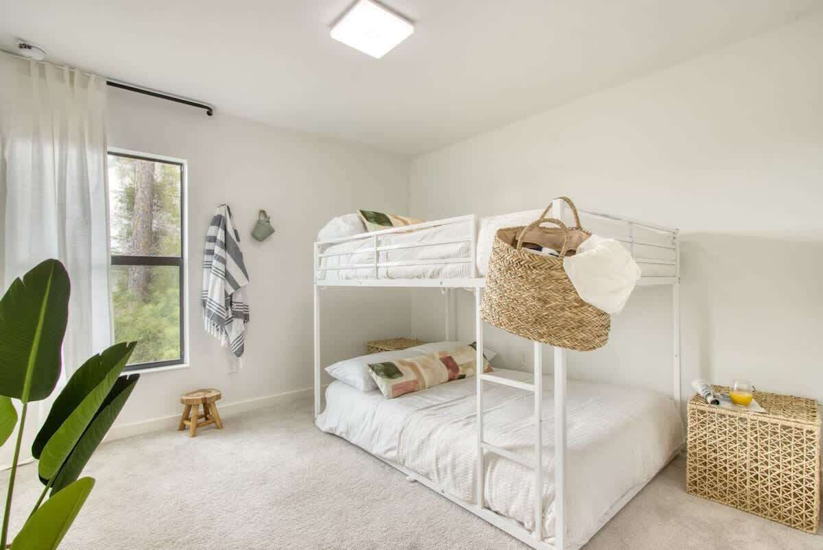 4 Schlafzimmer, Bügeleisen/Bügelbrett, WLAN