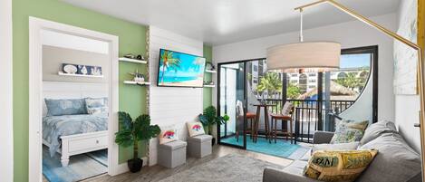 テレビ、書斎 / ワークスペース