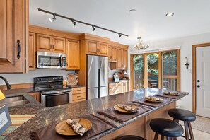 Private kitchen - Winterset 7 4 Bedroom Condo (Steamboat Springs)