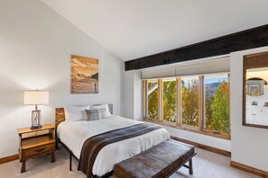 Condo, 4 Bedrooms | 4 bedrooms, laptop workspace, free WiFi - Winterset 7 4 Bedroom Condo (Steamboat Springs)
