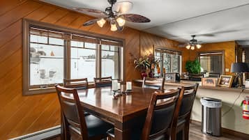 Townhouse, 2 kamar tidur | Tempat makan