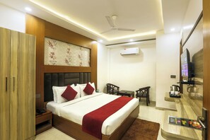 Deluxe Double Room, City View | Premium bedding, memory-foam beds, laptop workspace, soundproofing - Hotel Lotus Arc (New Delhi)