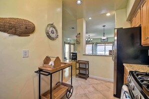 The open, airy kitchen offers ample space & every home comfort - South Pacific – Walk to Beach! (Oceanside)