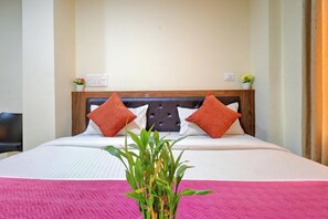 Standard Room | Free WiFi, bed sheets - Hotel SLA Inn - Mysore (Mysore)