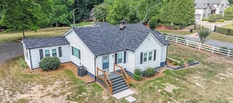 Kennesaw Cottage – Quiet Retreat