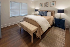 4 chambres, fer et planche à repasser, lit de bébé portatif, Wi-Fi