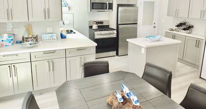 *New* Beach & Bay Retreat | Full of Amenities!