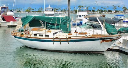 *New* Beach & Bay Retreat | Full of Amenities!