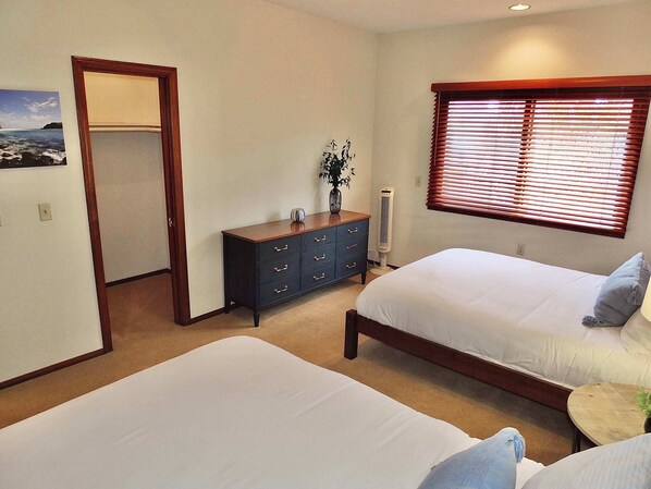 3 bedrooms, desk, iron/ironing board, WiFi