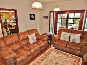 TV, fireplace, DVD player, offices