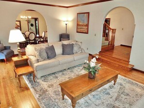 TV, fireplace, DVD player, offices