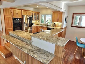 Fridge, microwave, oven, stovetop - The Belmont Beach Bungalow | Pool & Hot tub! (Long Beach)