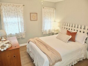 3 chambres, fer et planche à repasser, lit de bébé portatif, Wi-Fi