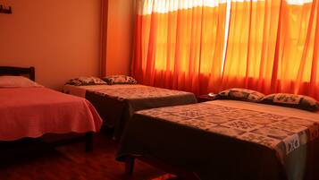 Family Triple Room | Laptop workspace, free WiFi