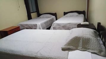 Classic Triple Room | Laptop workspace, free WiFi