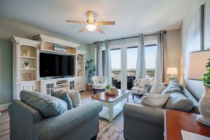 TV - Whitesands Retreat – Incredible Resort Home! (Panama City Beach)