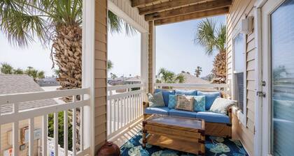 Padre Island Retreat w/ Optional Golf Cart